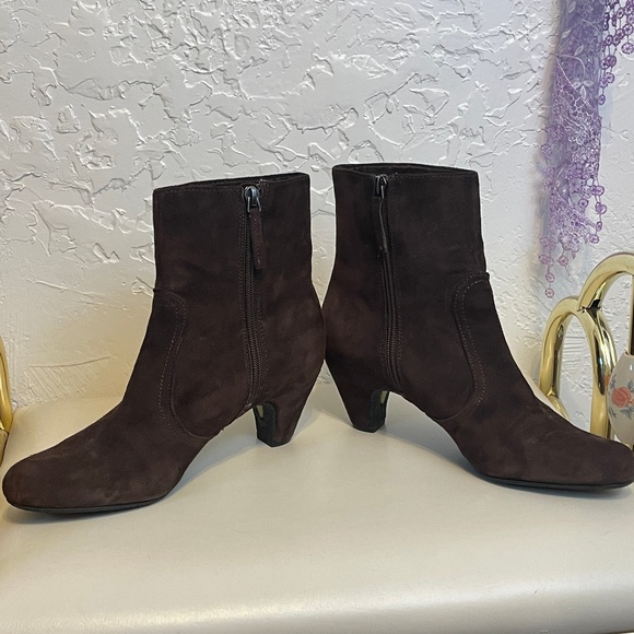 Sam Edelman {7} 'Maddie' Dark Brown Suede Zip Up Ankle Booties - Picture 9 of 11